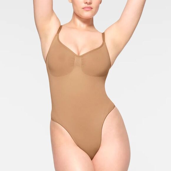 Brand New SKIMS Shapewear Seamless Sculpt Thong Bodysuit Mica Brand New 2X/3X - Picture 1 of 7